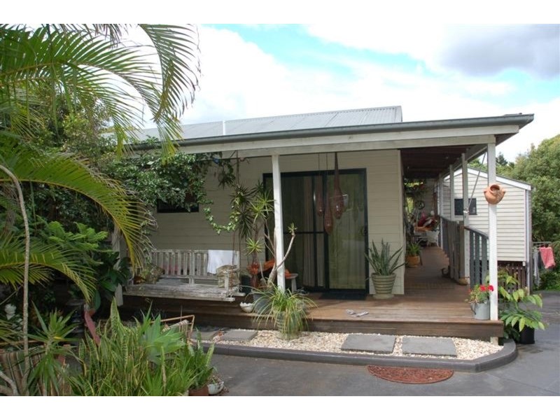 4 Putta Place, Ocean Shores NSW 2483