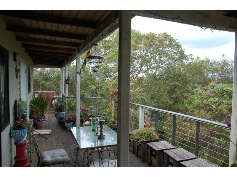 4 Putta Place, Ocean Shores NSW 2483