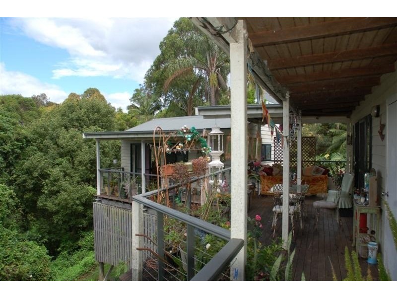 4 Putta Place, Ocean Shores NSW 2483