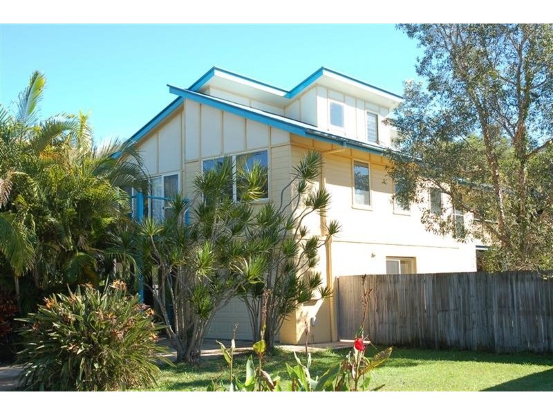 7 Kallaroo Circuit, Ocean Shores NSW 2483