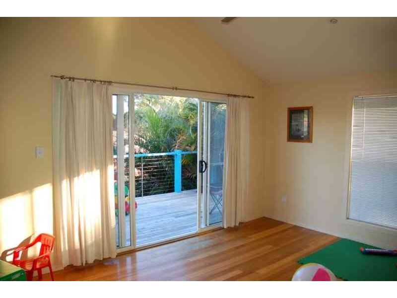 7 Kallaroo Circuit, Ocean Shores NSW 2483