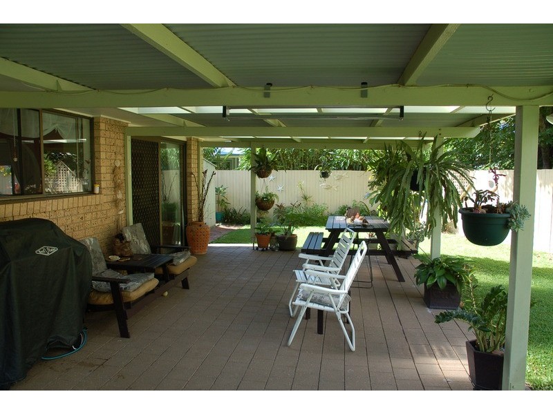 7 Aloota Crescent, Ocean Shores NSW 2483