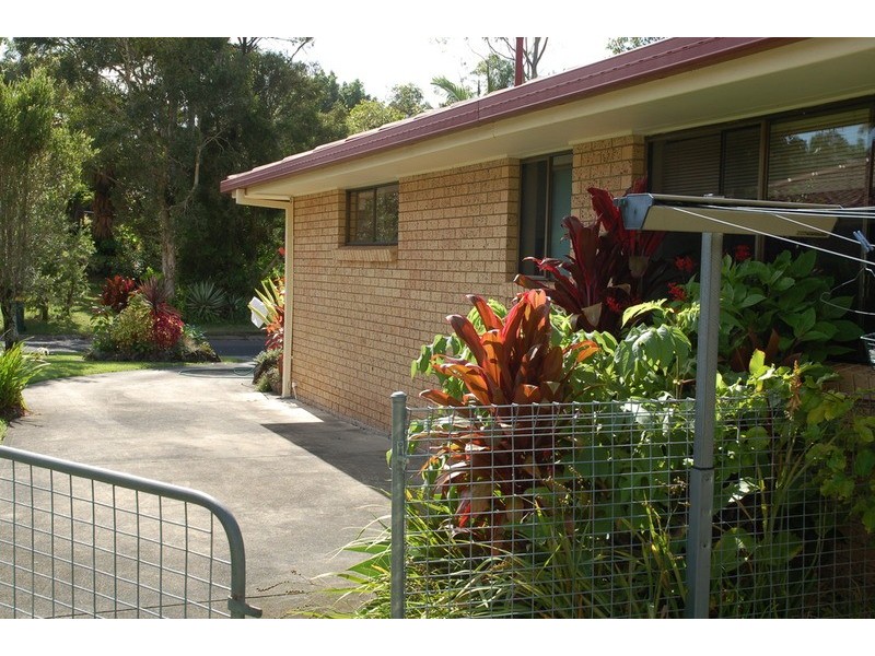 7 Aloota Crescent, Ocean Shores NSW 2483