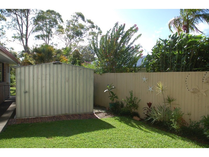 7 Aloota Crescent, Ocean Shores NSW 2483