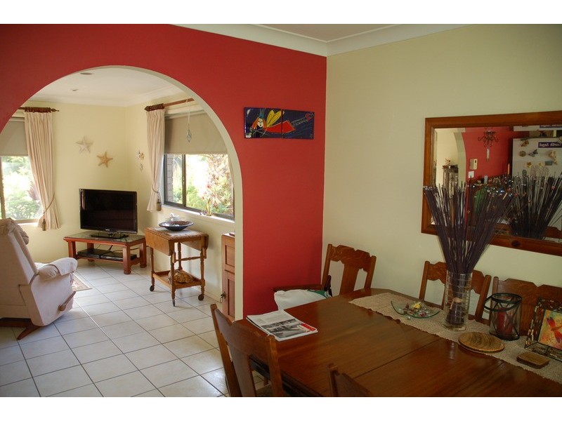 7 Aloota Crescent, Ocean Shores NSW 2483
