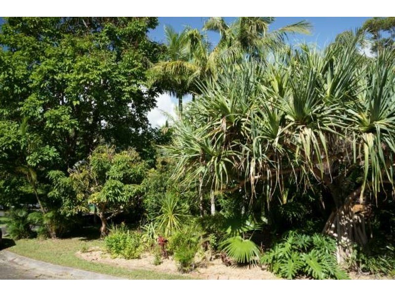 1 Bobra Glen, Ocean Shores NSW 2483