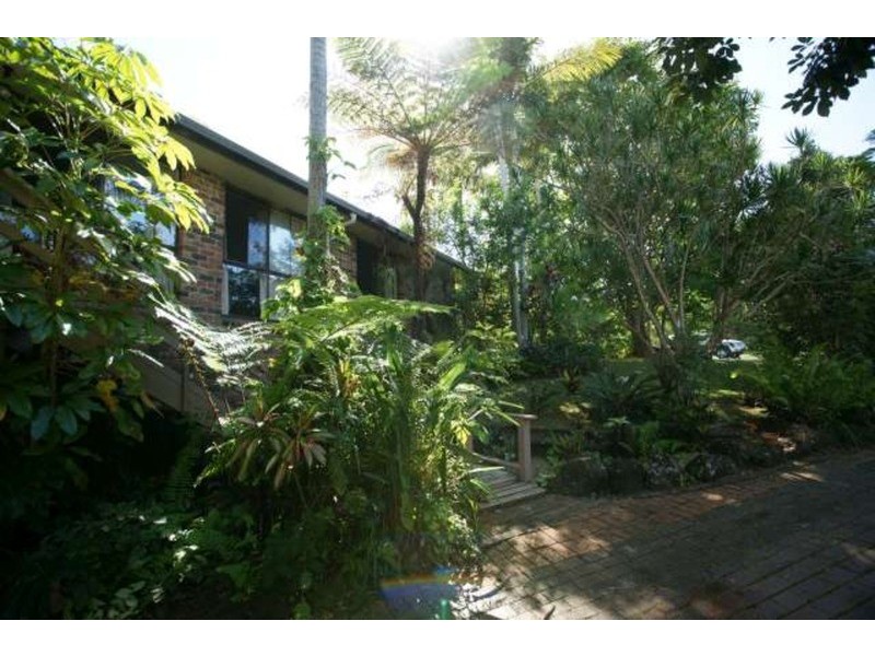 1 Bobra Glen, Ocean Shores NSW 2483