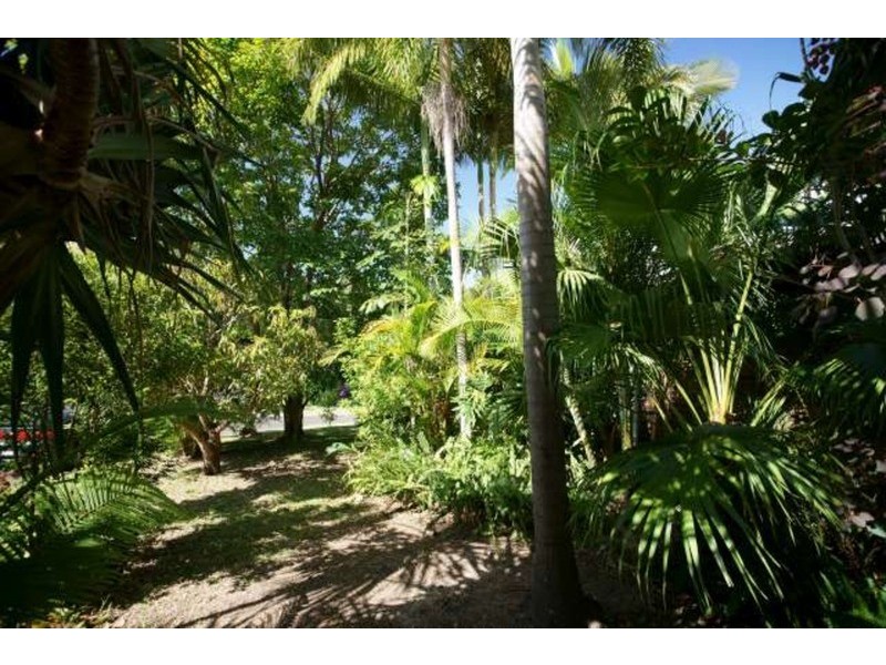 1 Bobra Glen, Ocean Shores NSW 2483