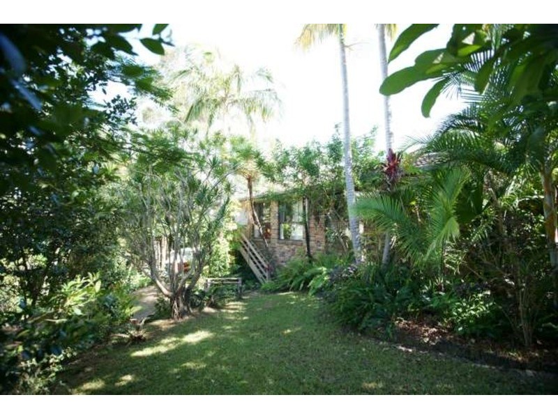 1 Bobra Glen, Ocean Shores NSW 2483