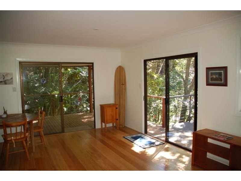 10 Nelshaby Court, Ocean Shores NSW 2483