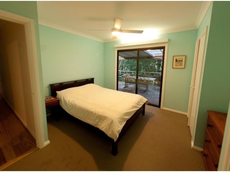 10 Nelshaby Court, Ocean Shores NSW 2483