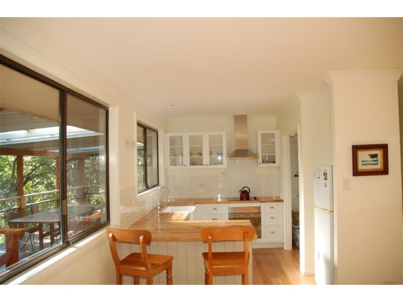 10 Nelshaby Court, Ocean Shores NSW 2483