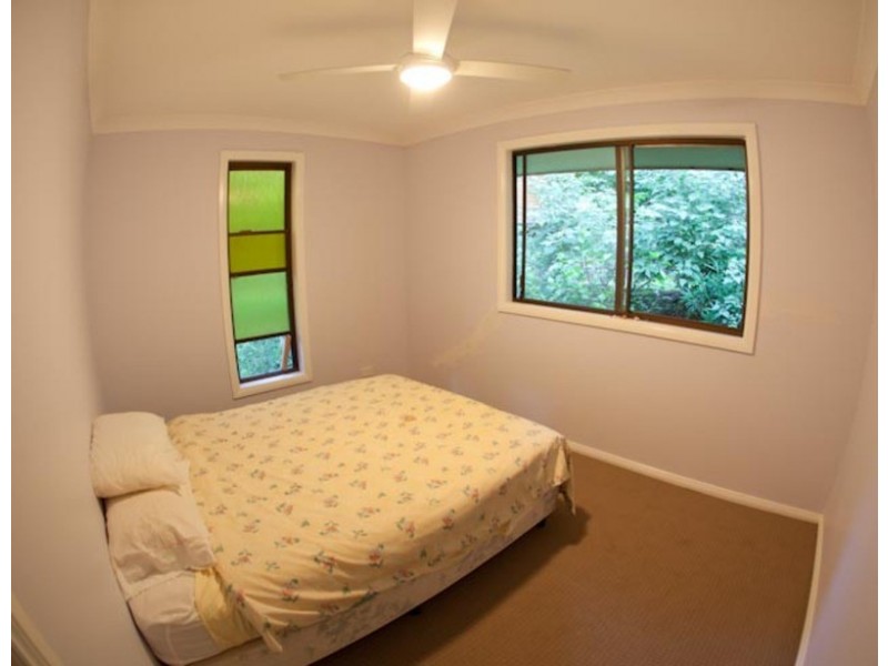 10 Nelshaby Court, Ocean Shores NSW 2483