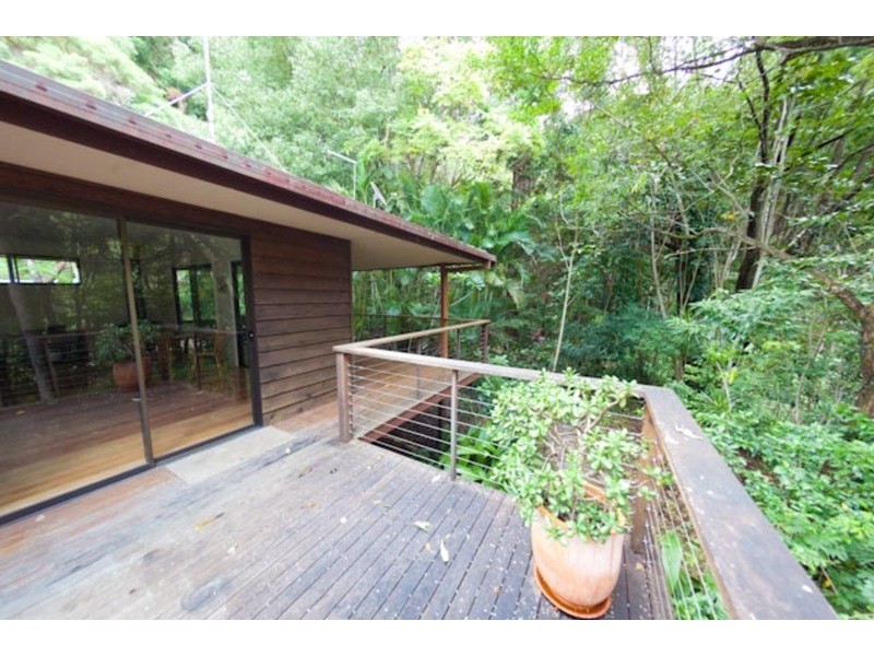 10 Nelshaby Court, Ocean Shores NSW 2483