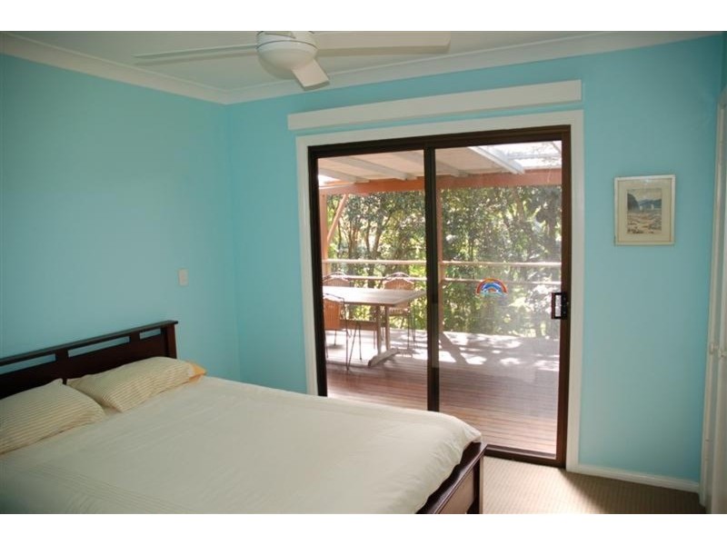 10 Nelshaby Court, Ocean Shores NSW 2483