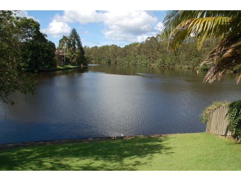 10 Larelar Court, Ocean Shores NSW 2483
