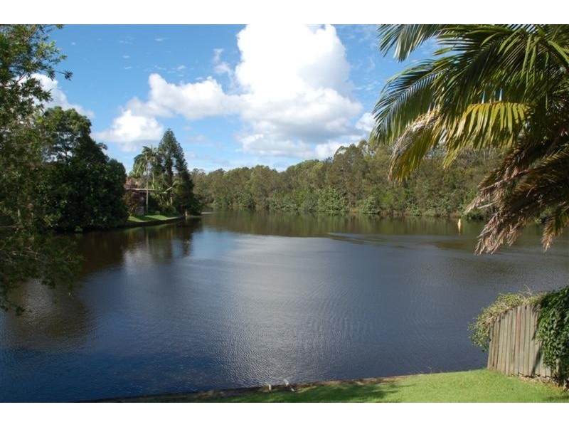 10 Larelar Court, Ocean Shores NSW 2483