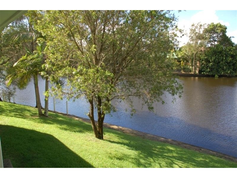 10 Larelar Court, Ocean Shores NSW 2483