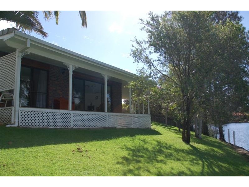 10 Larelar Court, Ocean Shores NSW 2483