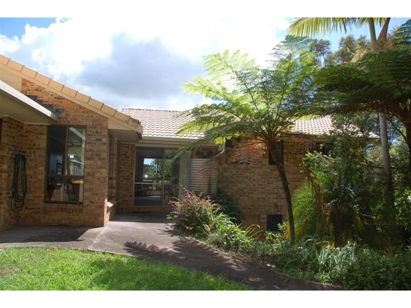 13 Yungarup Place, Ocean Shores NSW 2483