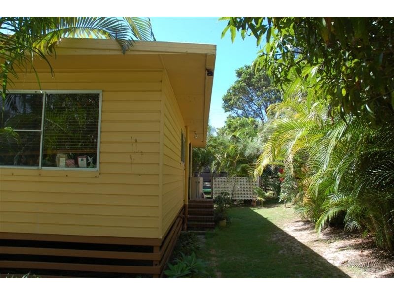 16 beach Avenue, South Golden Beach NSW 2483
