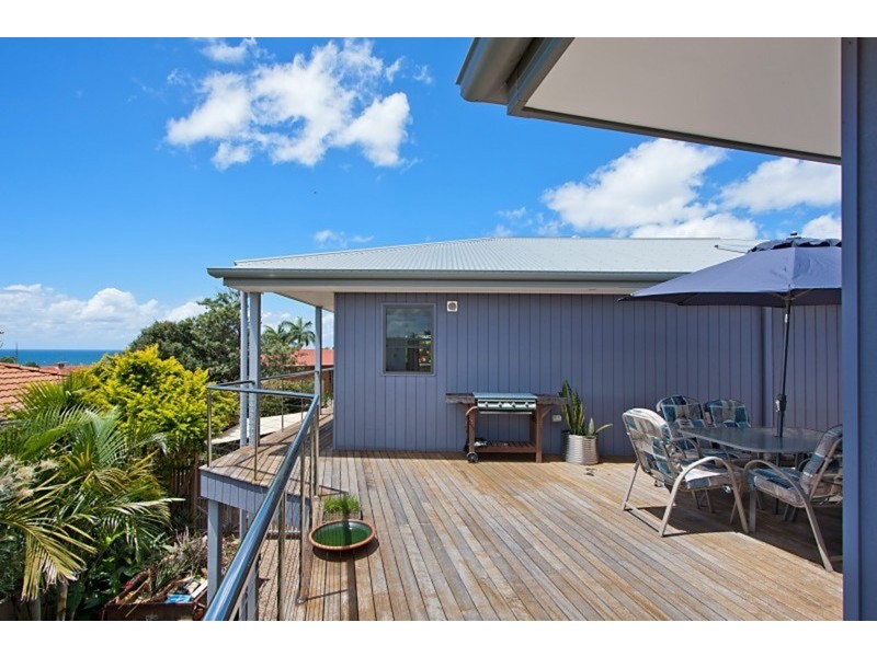 3 Wirruna Avenue, Ocean Shores NSW 2483