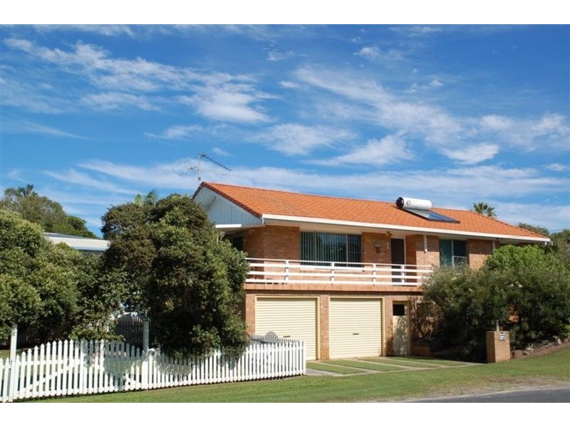 3 Ocean Ave, New Brighton NSW 2483