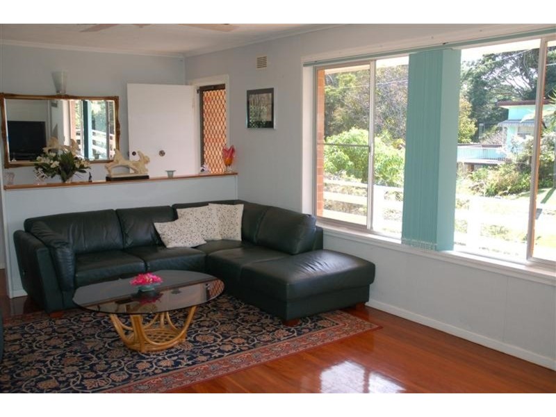 3 Ocean Ave, New Brighton NSW 2483