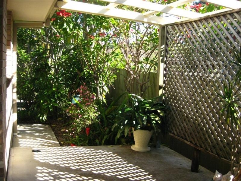 13 Kiah Close, Ocean Shores NSW 2483