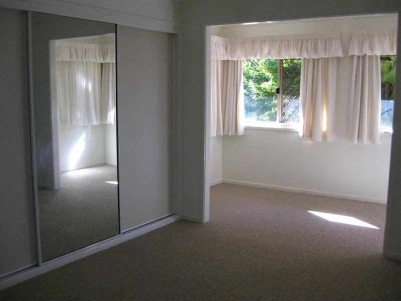 13 Kiah Close, Ocean Shores NSW 2483