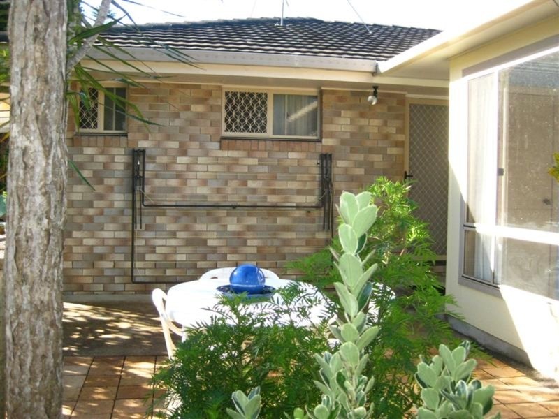 13 Kiah Close, Ocean Shores NSW 2483