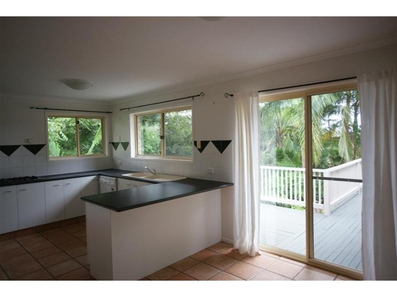 4 Murumba Close, Ocean Shores NSW 2483