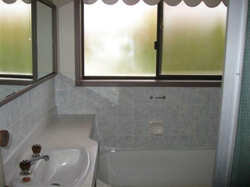 26 Warrambool Road, Ocean Shores NSW 2483