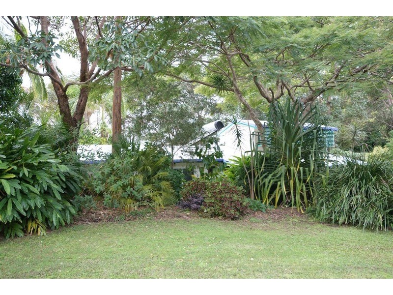 4 Gilba Avenue, Ocean Shores NSW 2483