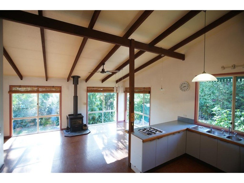 4 Gilba Avenue, Ocean Shores NSW 2483