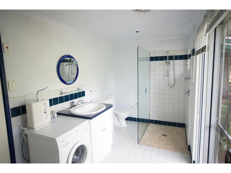 4 Gilba Avenue, Ocean Shores NSW 2483