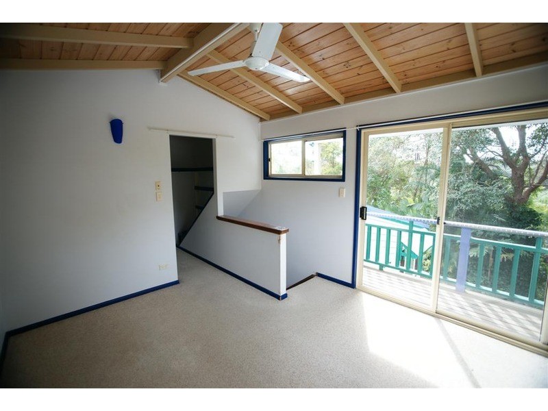 4 Gilba Avenue, Ocean Shores NSW 2483