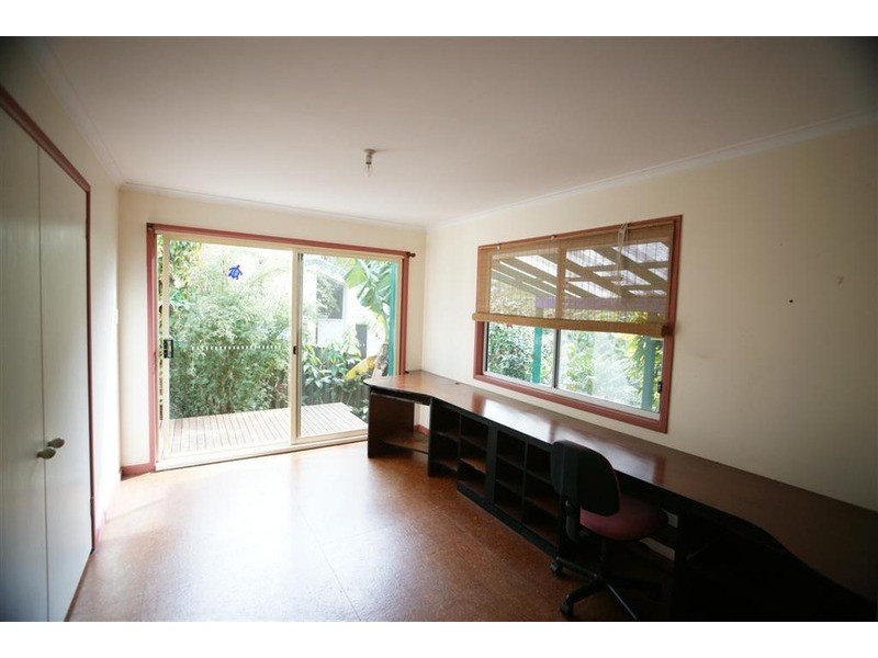 4 Gilba Avenue, Ocean Shores NSW 2483