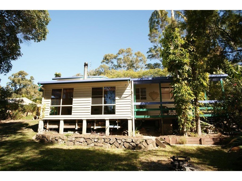 4 Gilba Avenue, Ocean Shores NSW 2483