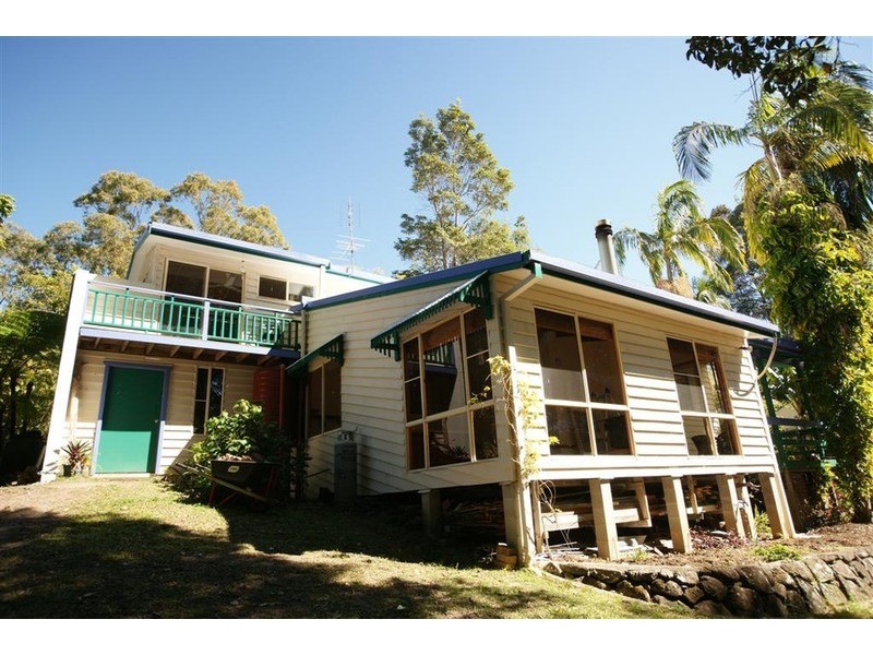 4 Gilba Avenue, Ocean Shores NSW 2483