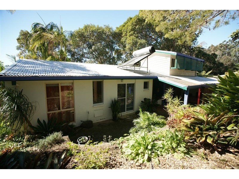 4 Gilba Avenue, Ocean Shores NSW 2483