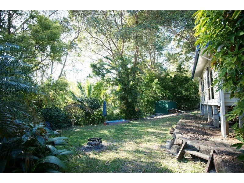 4 Gilba Avenue, Ocean Shores NSW 2483