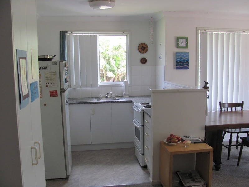 1 Nandroya Avenue, Ocean Shores NSW 2483