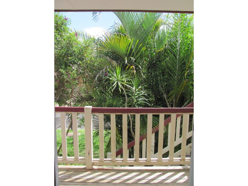 1 Nandroya Avenue, Ocean Shores NSW 2483