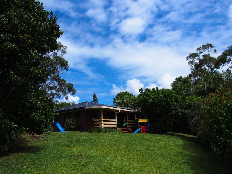 2 Bobra Glen, Ocean Shores NSW 2483