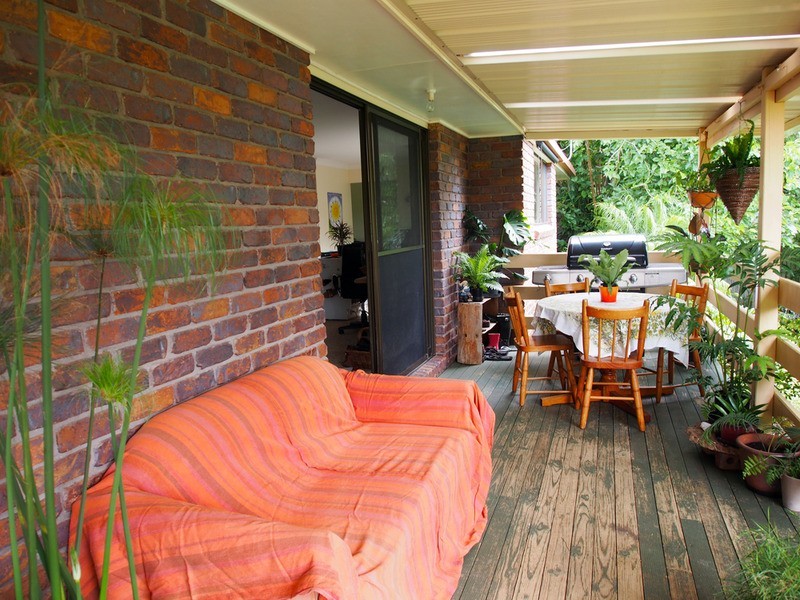 2 Bobra Glen, Ocean Shores NSW 2483