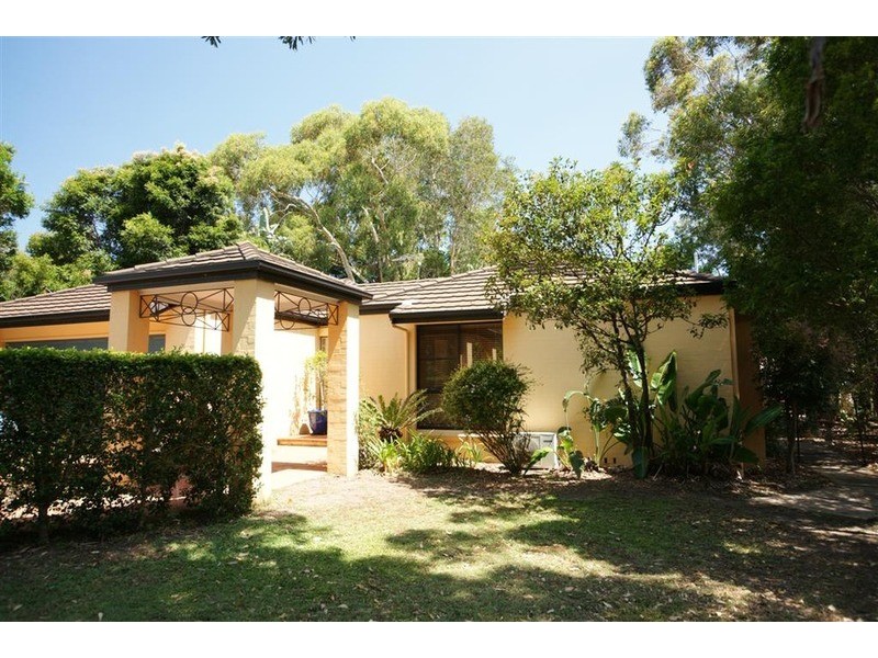 1 Barkala Court, Ocean Shores NSW 2483