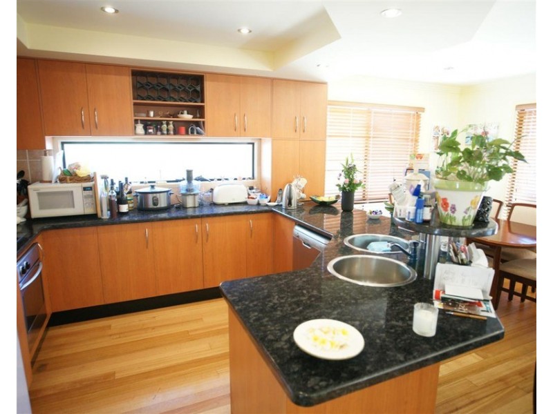 1 Barkala Court, Ocean Shores NSW 2483