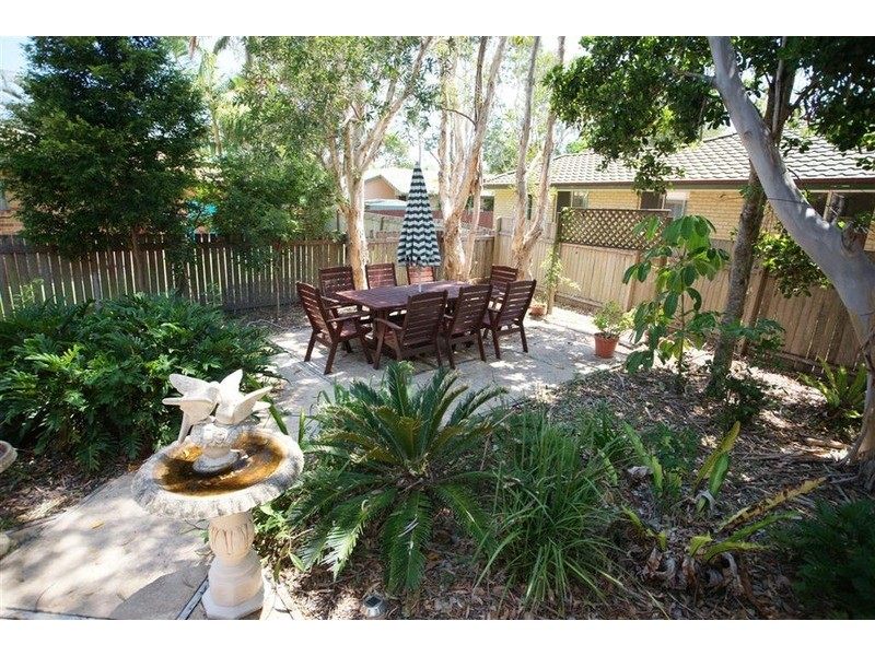 1 Barkala Court, Ocean Shores NSW 2483