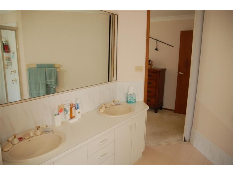 106 Balemo Drive, Ocean Shores NSW 2483
